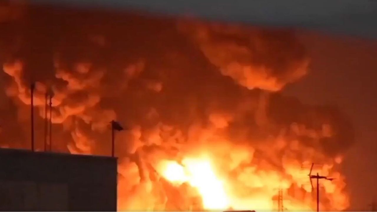 İran’ın Füze Saldırısında Hayfa’daki Rafineri Alevlere Teslim Oldu!