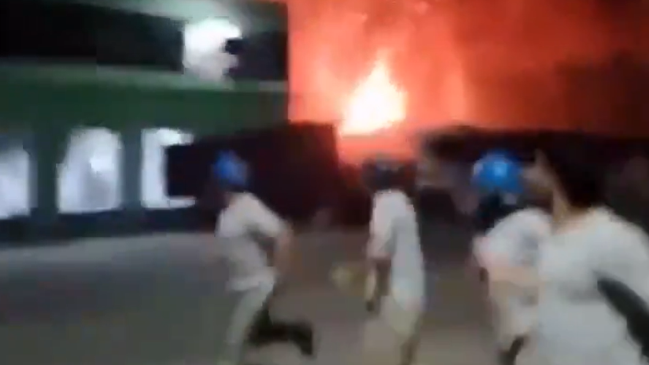 Tel Aviv ve ABD üsleri yoğun bombardıman altında! Birçok nokta başarıyla vuruldu