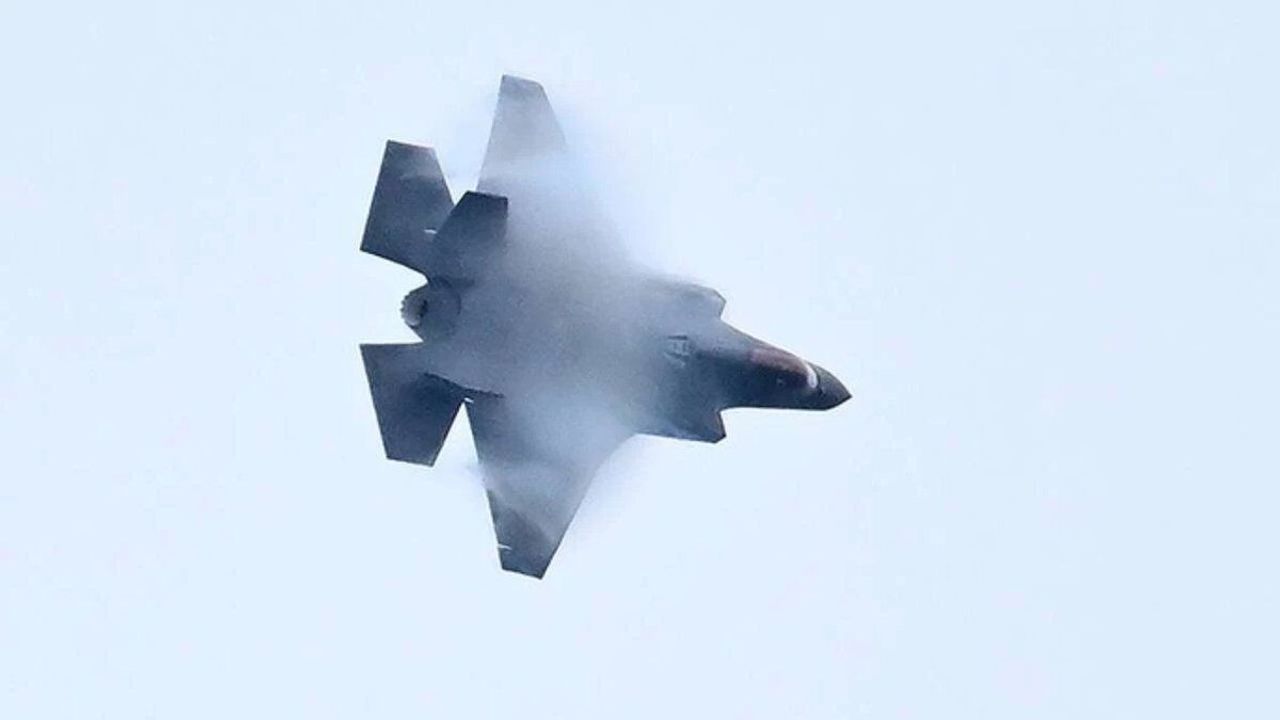 Siyonistler kabul etti: Savaş uçakları İran tarafından imha edildi