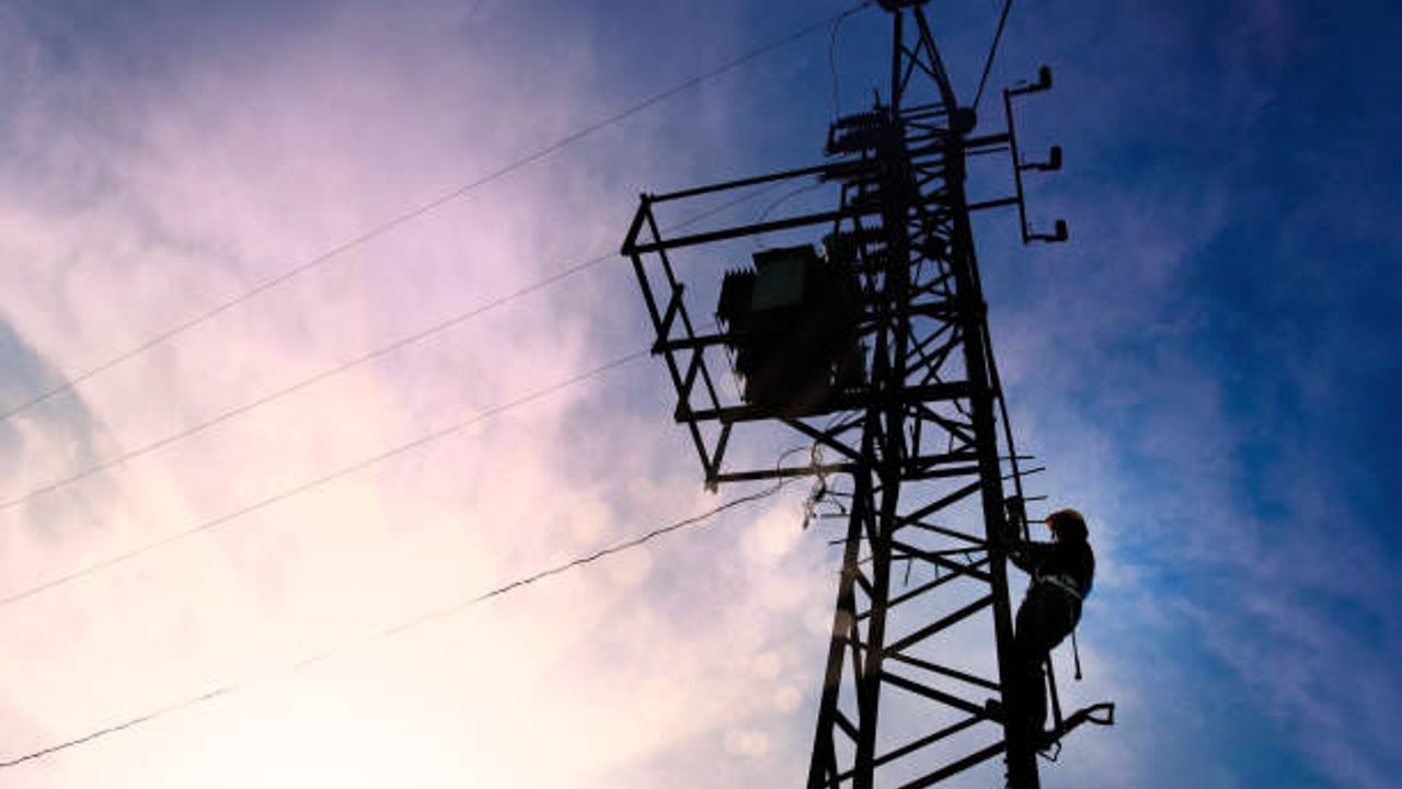 Osmaniye'de elektrikler ne zaman gelecek? 1 Nisan Toroslar elektrik saat verdi