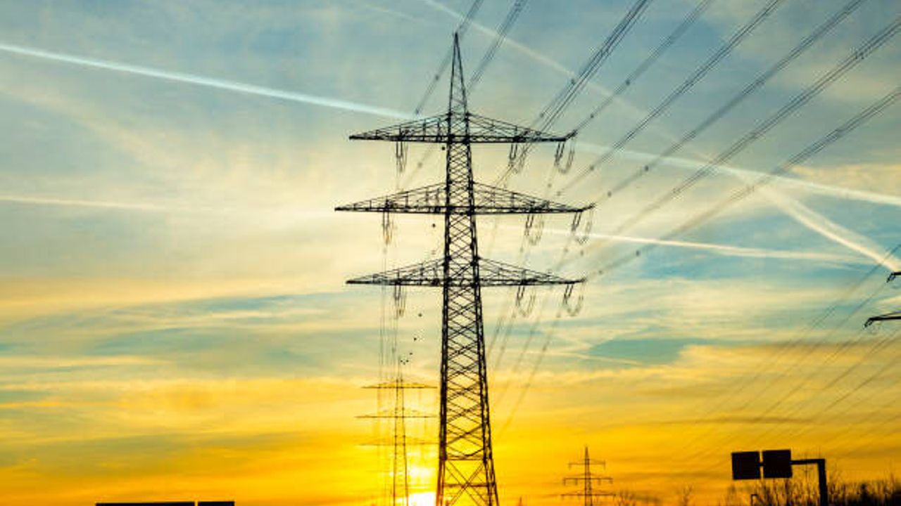 Osmaniye'de saatler sürecek elektrik kesintisi... Toroslar Duyurdu: 7 Mart'ta Elektrik Kesintisi Yaşanacak İlçeler