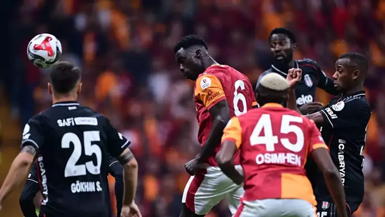 Galatasaray- Beşiktaş maçında ikinci yarı başladı!