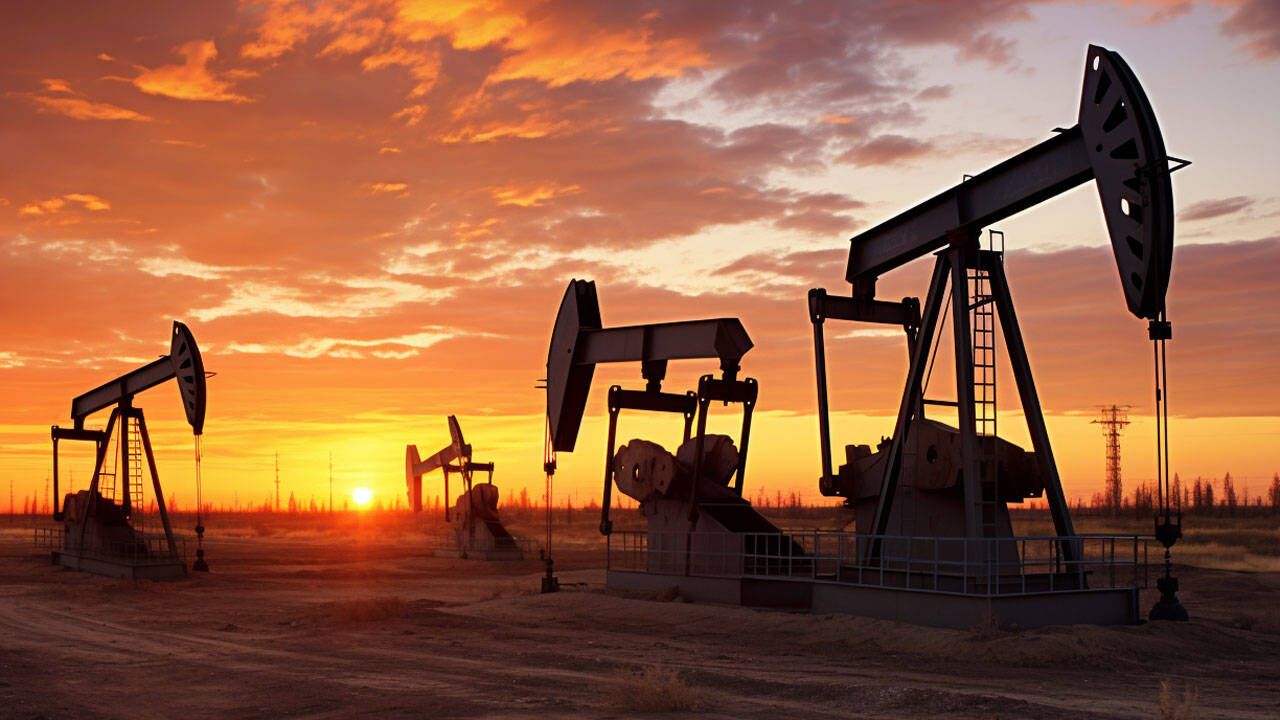 Petrol yine yükseldi