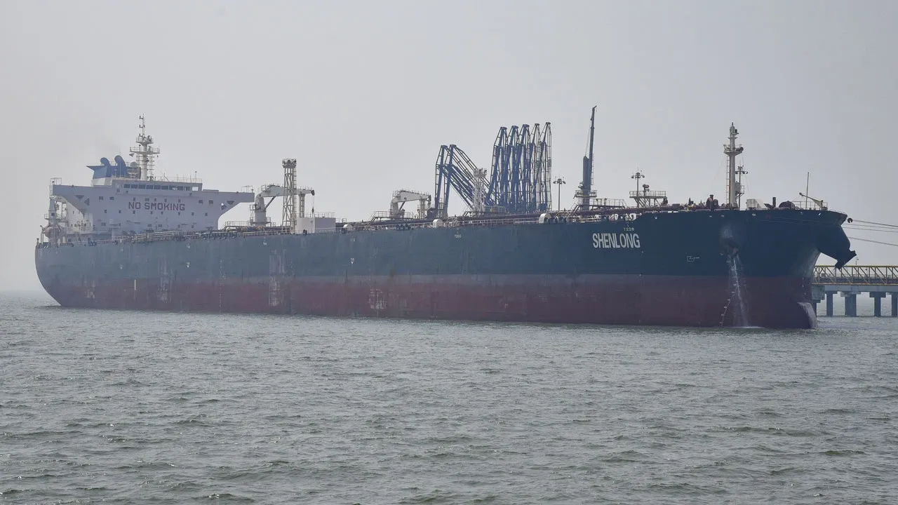 Petrol krizi sonrası ABD'den Rus petrolüne geçici izin