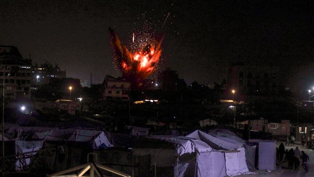 Gazze'ye saldırılar devam ediyor: Bir çocuk daha şehit oldu!