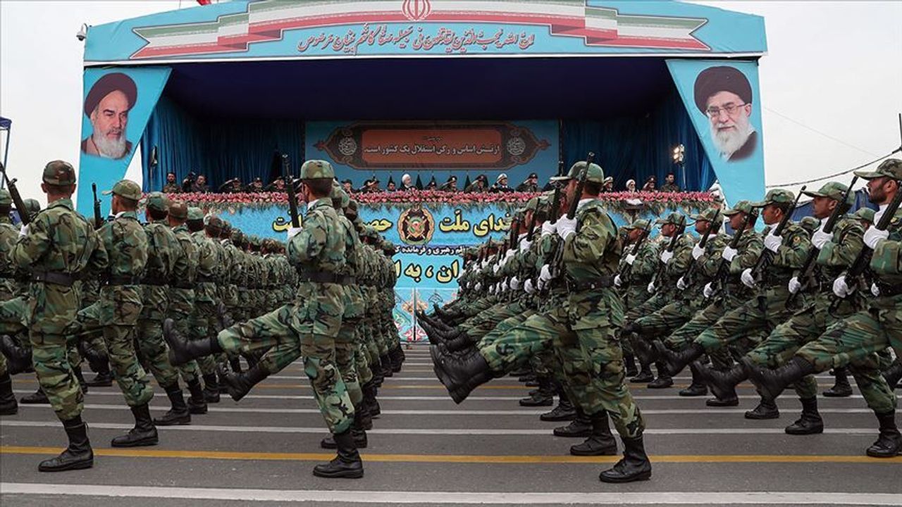 İran Ordusu’ndan yeni Rehbere bağlılık mesajı!