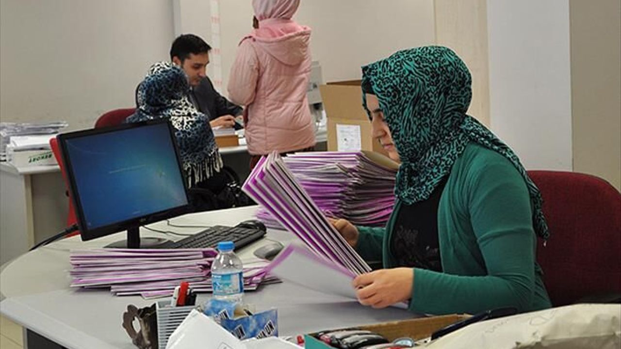Kadın memurlara 4 gün mesai teklifi
