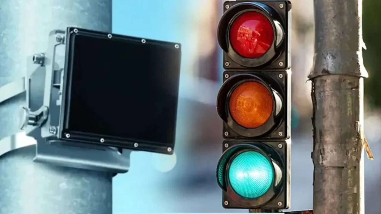 Herkes trafik cezası kesiyor sanıyor! Trafik ışıklarındaki siyah kutuların amacı belli oldu