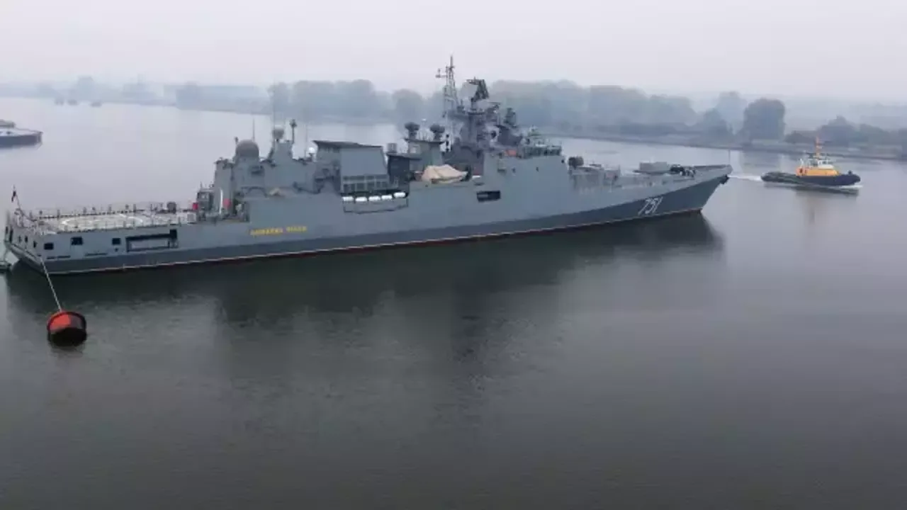 Rus savaş gemileri vuruldu