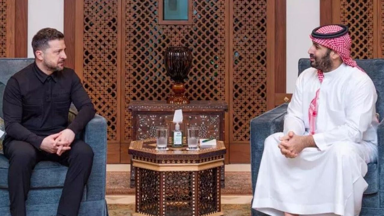 Zelenski Duyurdu: Ukrayna ve Suudi Arabistan Savunma Alanında El Sıkıştı