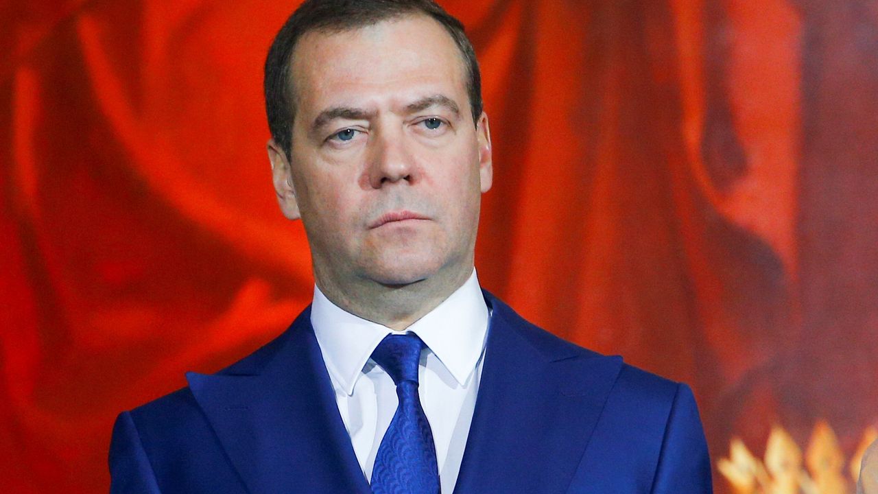 Medvedev: Ateşkes aklın zaferi, ucuz petrol dönemi…