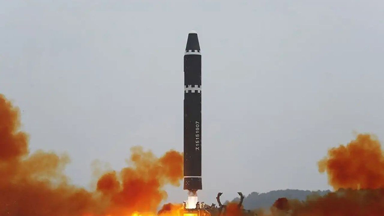 Kuzey Kore füze denemelerine devam ediyor! Bu defa misket bombası...