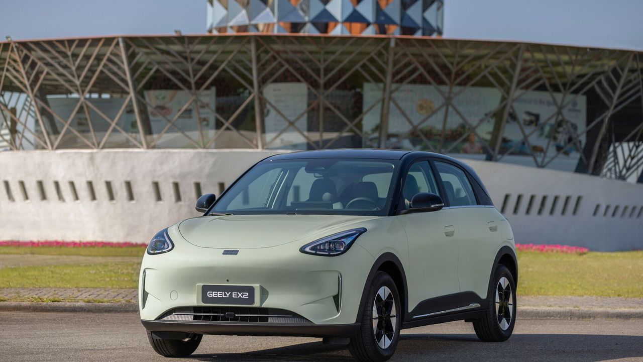 Fiyatlar dipte: 1 araba fiyatına 5 farklı elektrikli  araba alınabiliyor