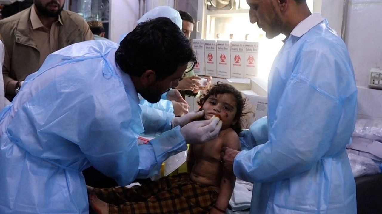 Afganistan: Pakistan'ın saldırısında 4 sivil öldü, 70 kişi yaralandı!