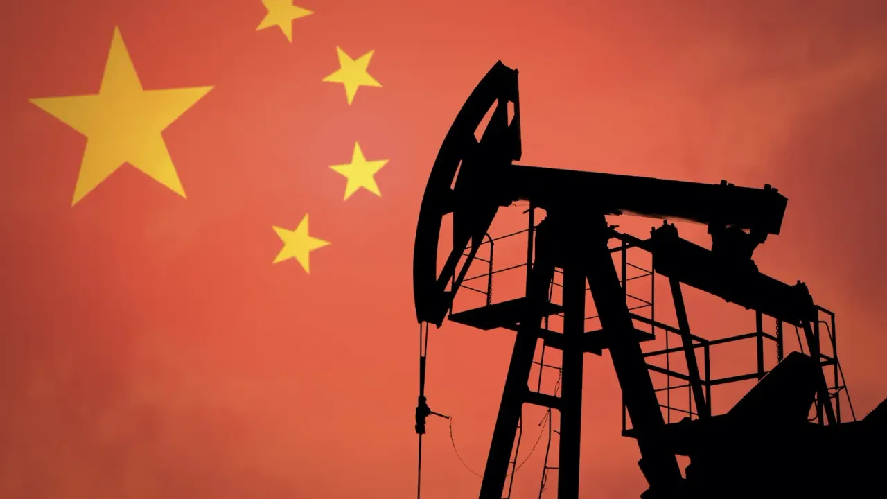 Çin’e petrol şoku: Suudi sevkiyat yarıya düşüyor