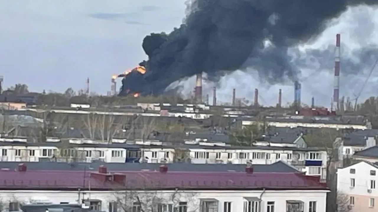 İHA'lar petrol tesislerini vurdu