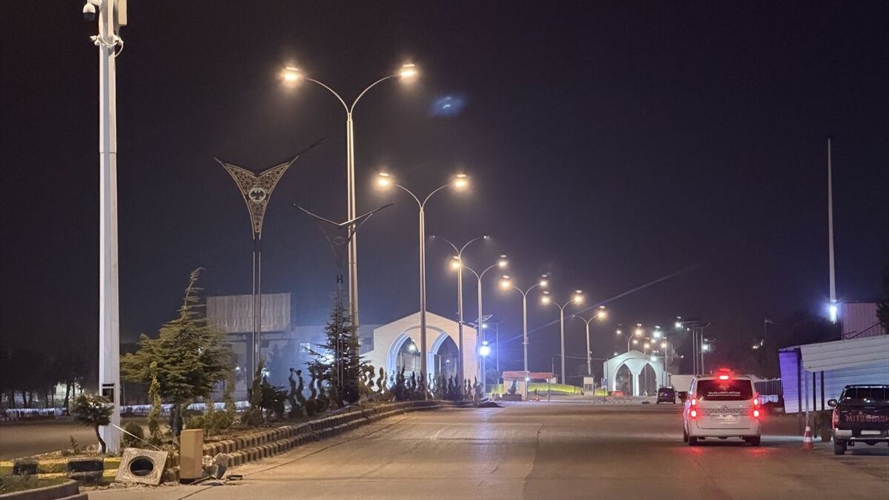 Suriye, işgalci israil tehdidi sonrası Sınır Kapısı’nı kapattı