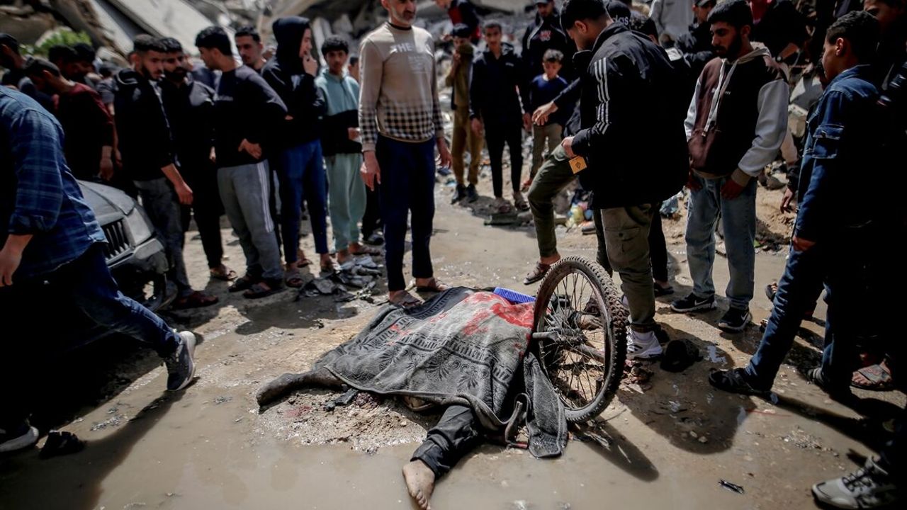 Bisikletiyle seyir halindeki Filistinli katledildi!