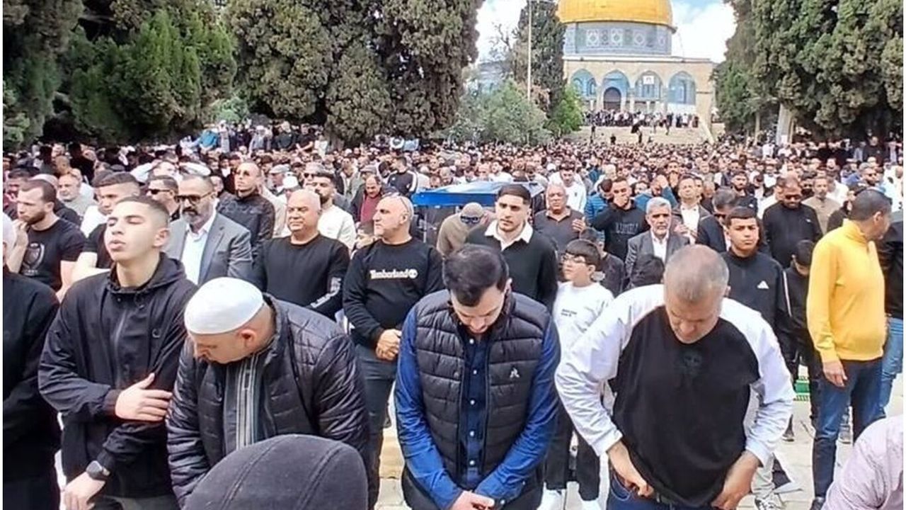 Mescid-i Aksa’da 5 hafta sonra ilk cuma namazı!