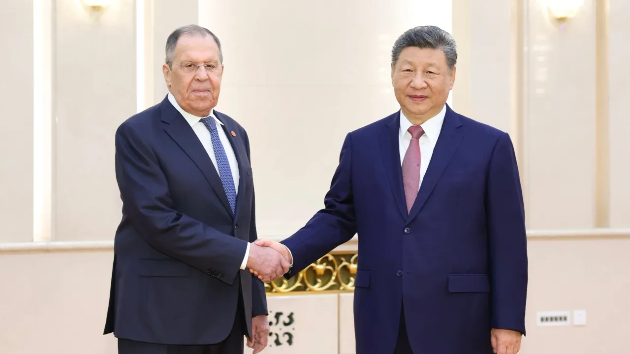 Rusya ve Çin'den kritik mesaj: Rüzgarlar bizi sarsamaz