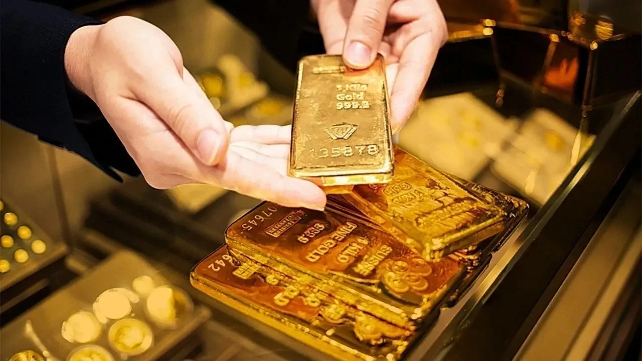 Altın düşüşe geçti