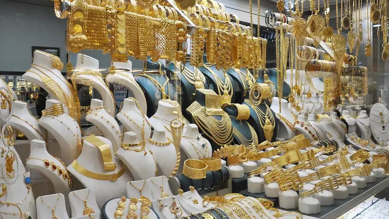Altın yükselişe geçti! Peki gram ve çeyrek altın ne kadar oldu?