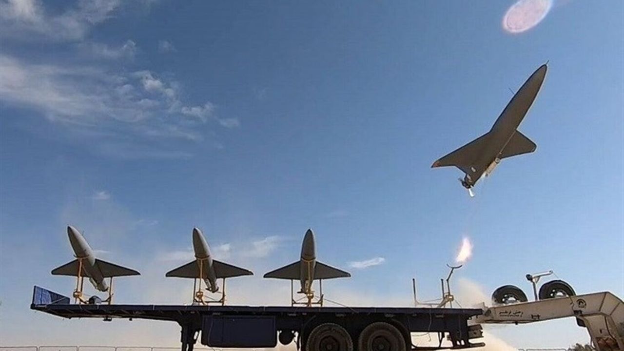 İran Devrim Muhafızları, petrokimya ve karargahları hedef aldı!