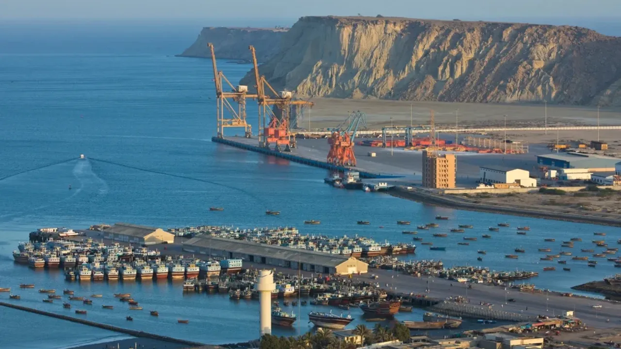 Savaşa rağmen Pakistan-İran transit koridoru resmen başladı