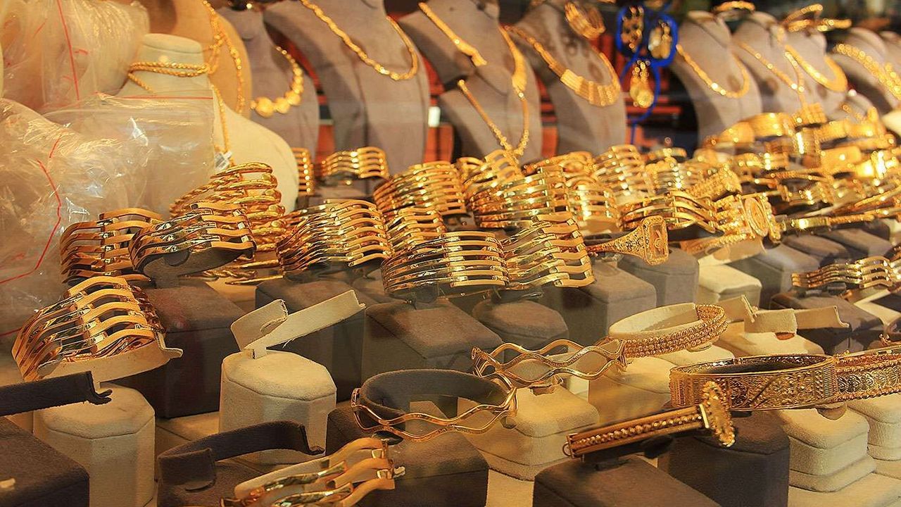 Altın fiyatları haftaya yükselişle başladı