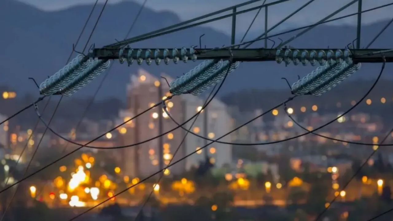 Kırklareli'nin 6 ilçesinde elektrik kesintisi: Elektrikler ne zaman gelecek? (3 Nisan tarihli TREDAŞ kesinti programı)