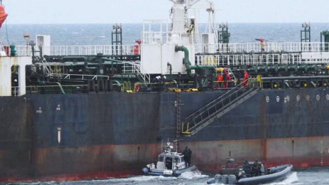 Baltık Denizi'nde İsveç-Rusya gerilimi: Tankere el konuldu!