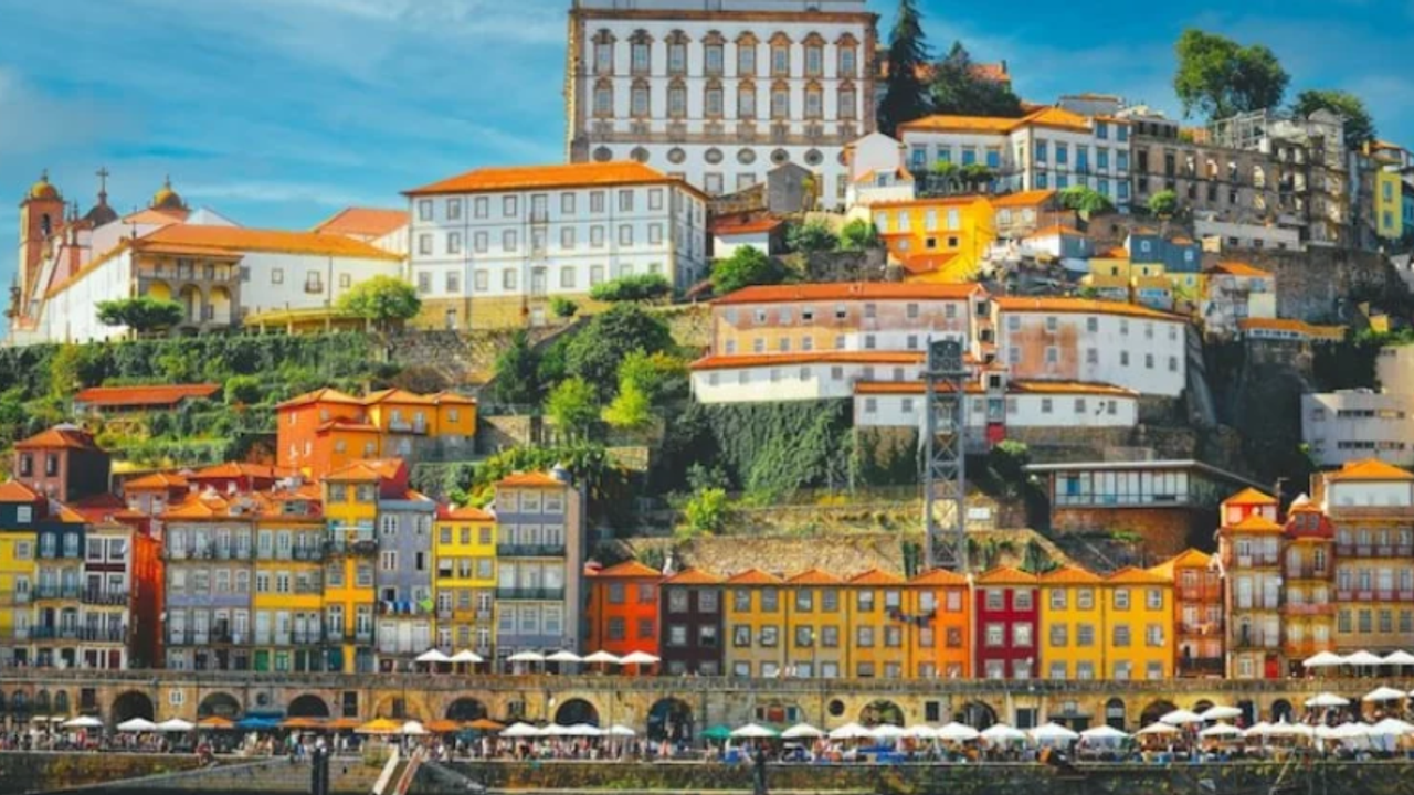 En renkli şehirler sıralaması yayınlandı: Göz alıcı renkli mimarisiyle listede iki kez yer aldı