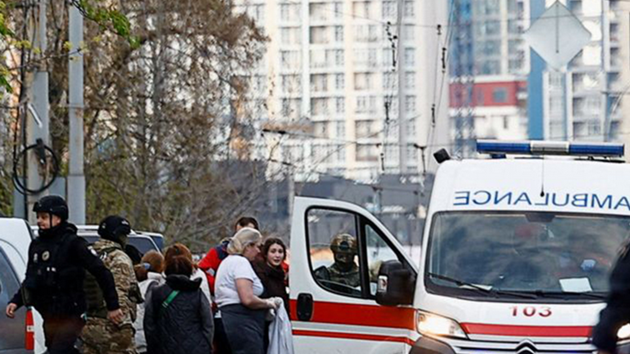 Kiev'de bir saldırganın sokakta ateş açması sonucu 5 kişi öldü