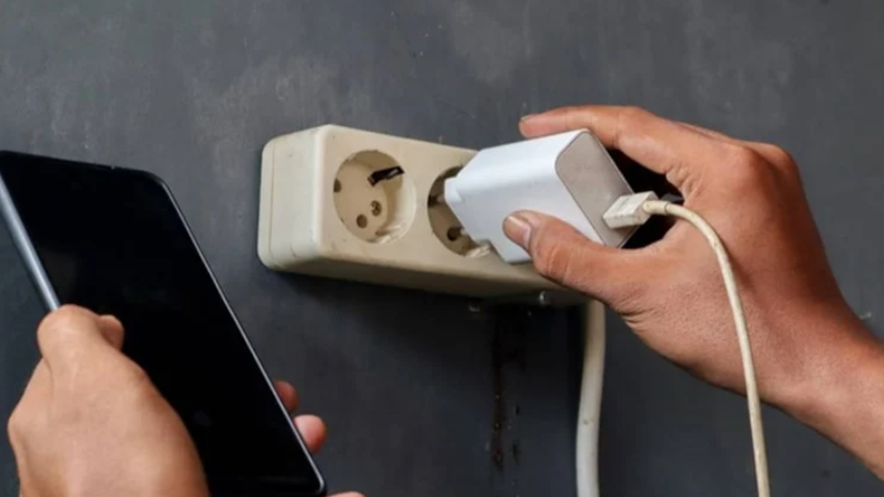 Sabaha kadar telefonu şarjda bırakan herkesi yakından ilgilendiren bir durum