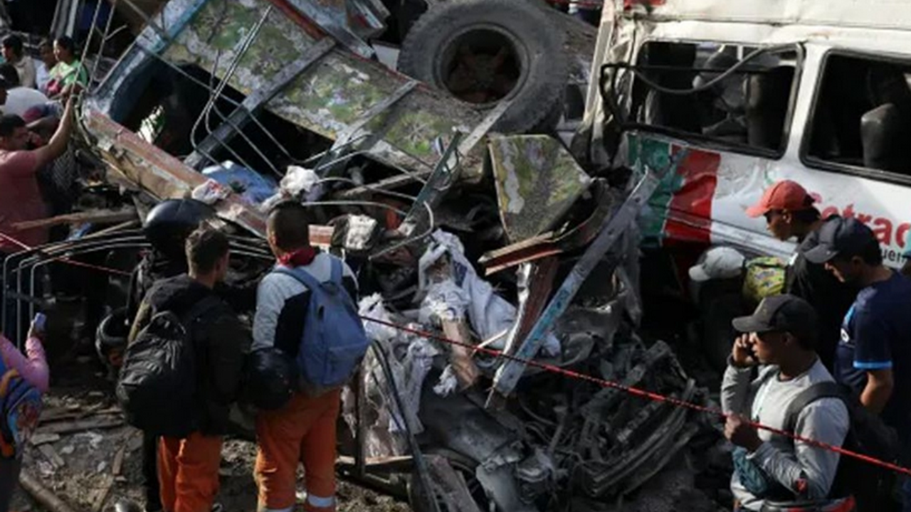 Kolombiya’da bombalı saldırı: Onlarca ölü ve yaralı!