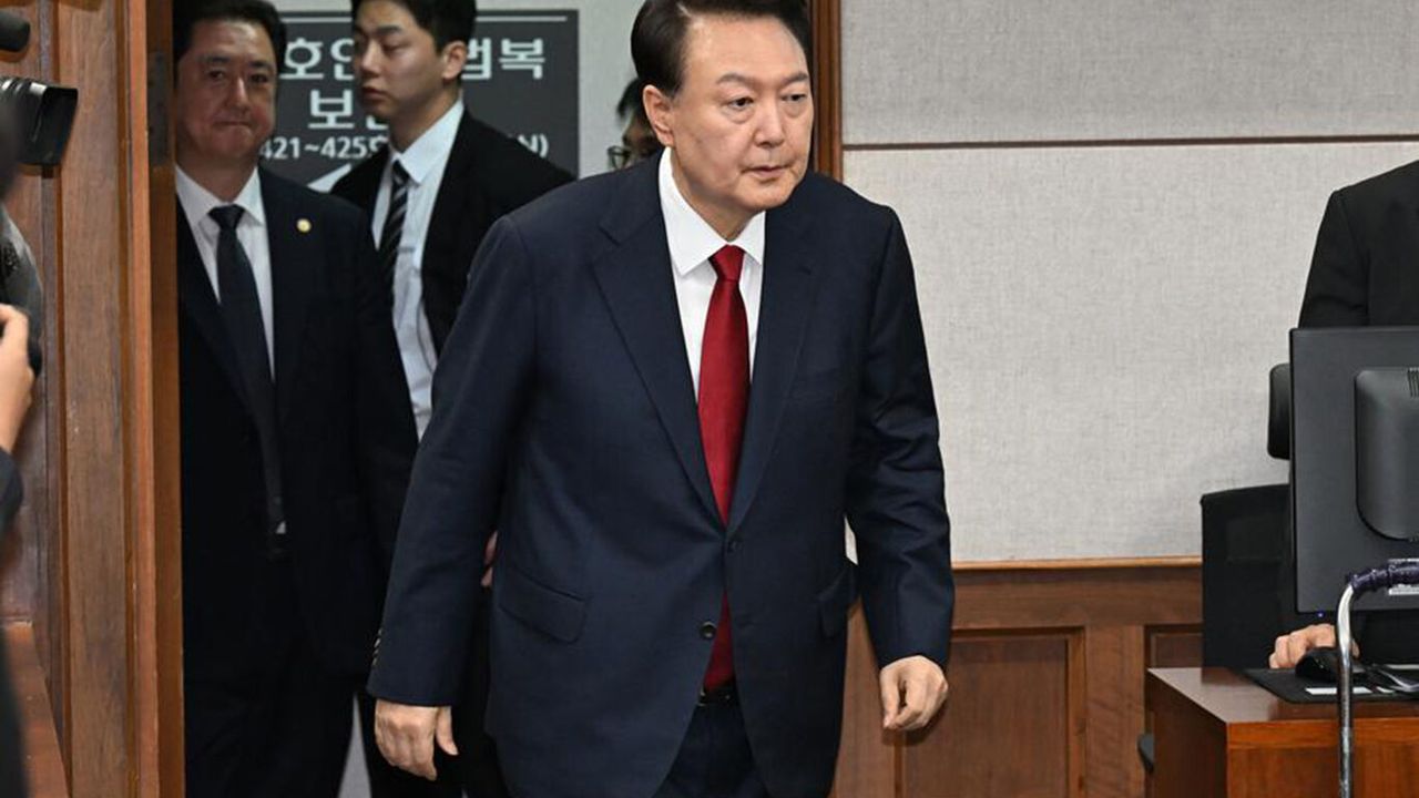 Yoon için 30 yıl hapis istemi: "Düşmana fayda sağlamak" suçlaması