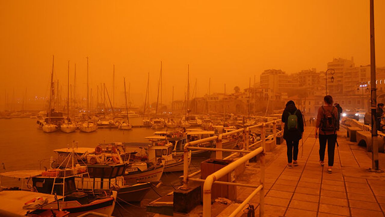 Kızıl Alarm: Afrika Tozu Gökyüzünü Kızıla Boyadı