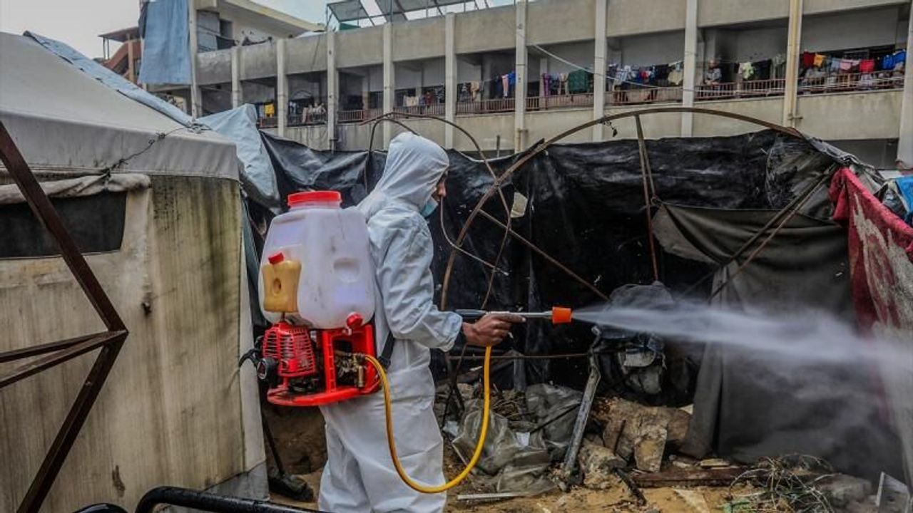 Gazze'de haşerelerin ve cilt enfeksiyonlarının katlanarak arttığı uyarısı!