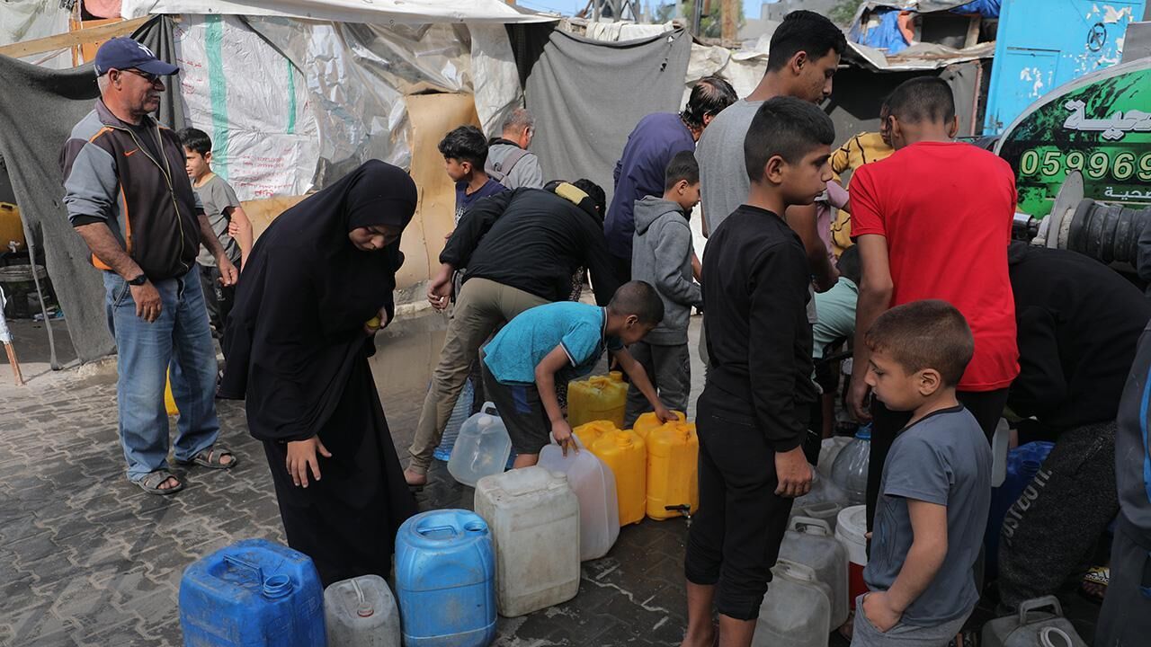 Ateşkes sınıfta kaldı: 12 yaşındaki masum çocuk 3 yıldır okula gitmek yerine vaktini su kuyruklarında geçiriyor!