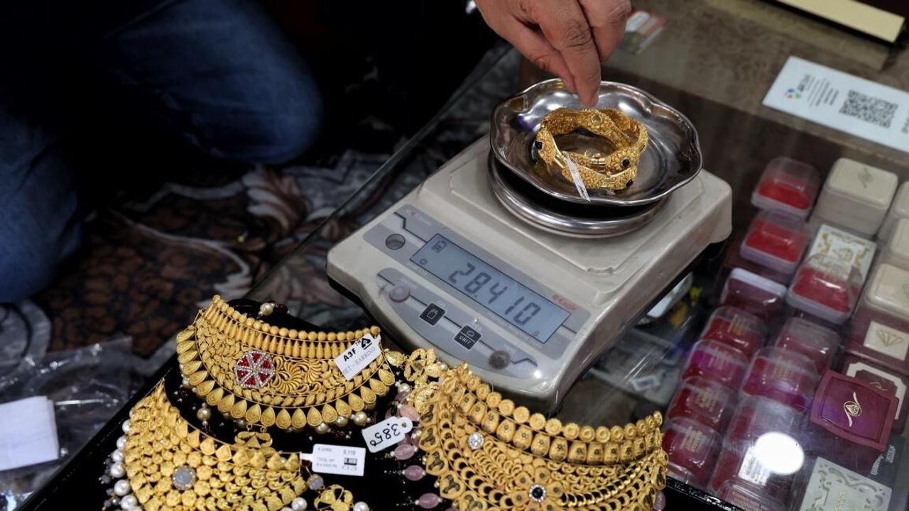 Altın yine yükseliyor