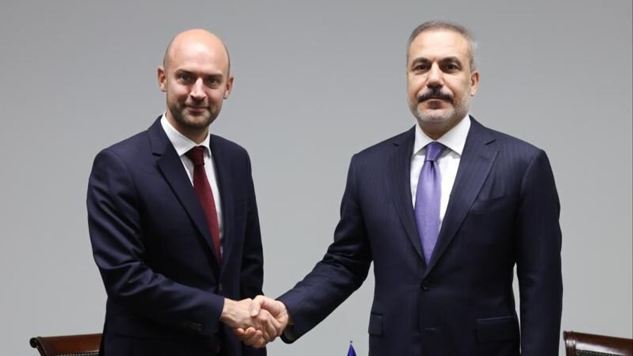 Bakan Fidan, Fransız mevkidaşı Barrot ile görüştü!