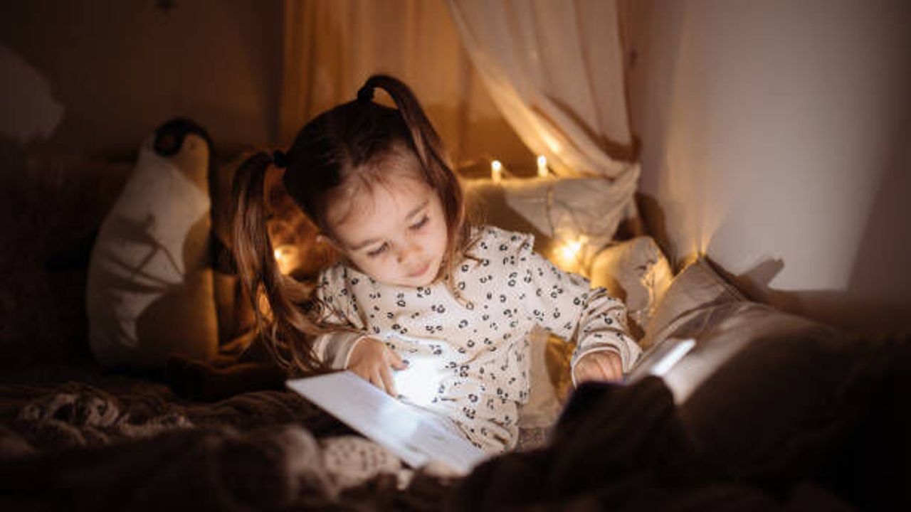 Türkiye'de ailelerin kız bebekleri için en rağbet gören isimler açıklandı! En çok tercih edilenler hangileri?