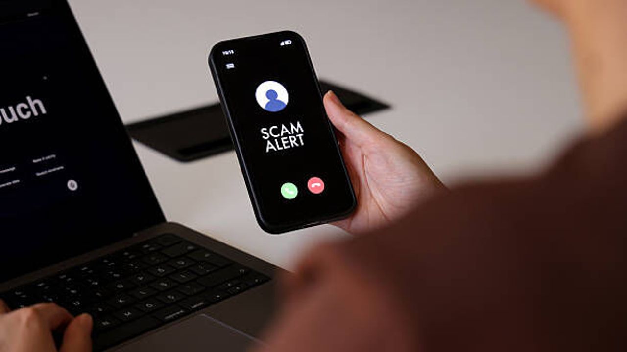 Bu telefon numaralarından gelecek hiçbir aramayı yanıtlamayın