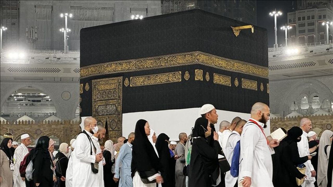 Mekke'ye girişler izne bağlandı