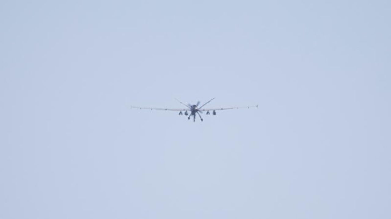 İran İslam Cumhuriyeti duyurdu: SİHA'lar düşürüldü!