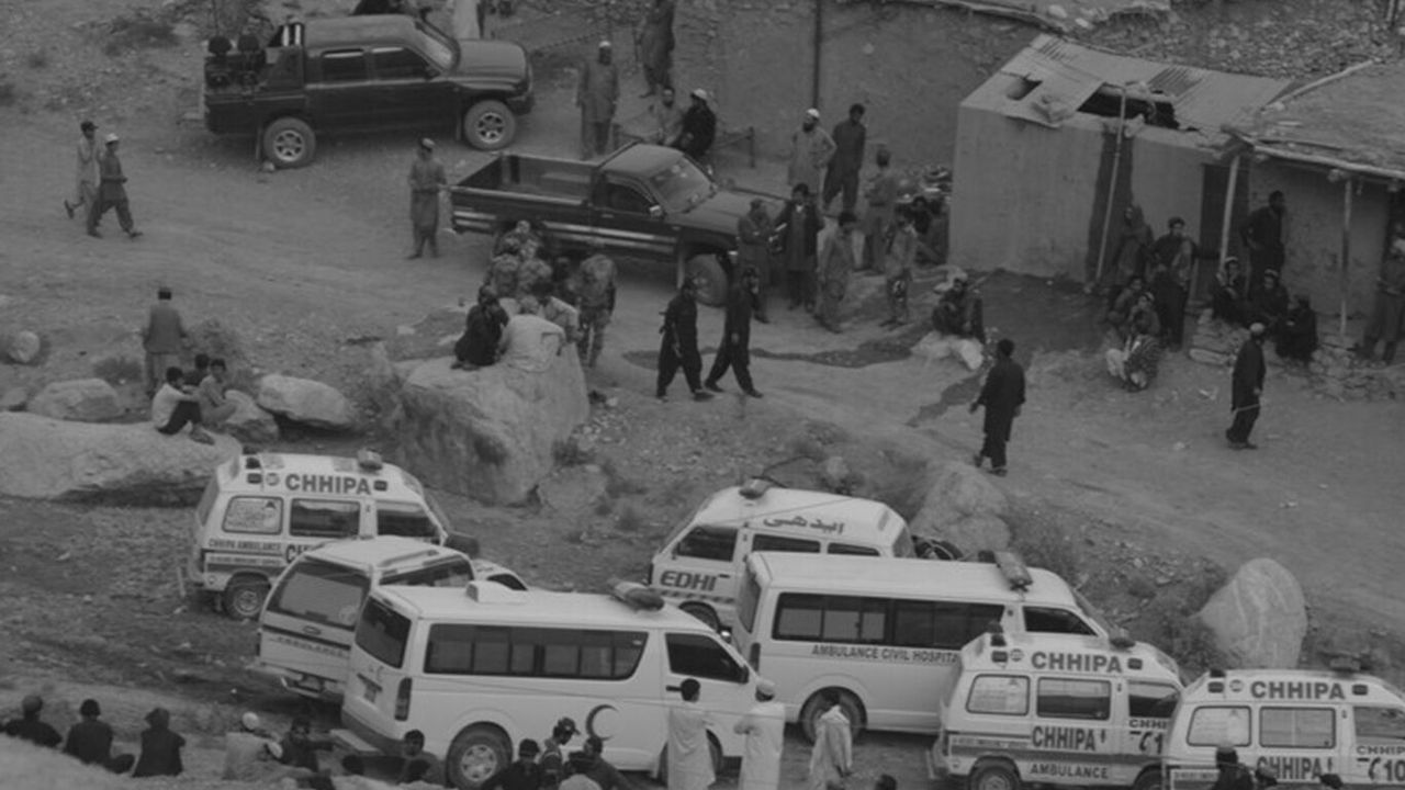 Maden sahasına silahlı saldırı: 9 ölü