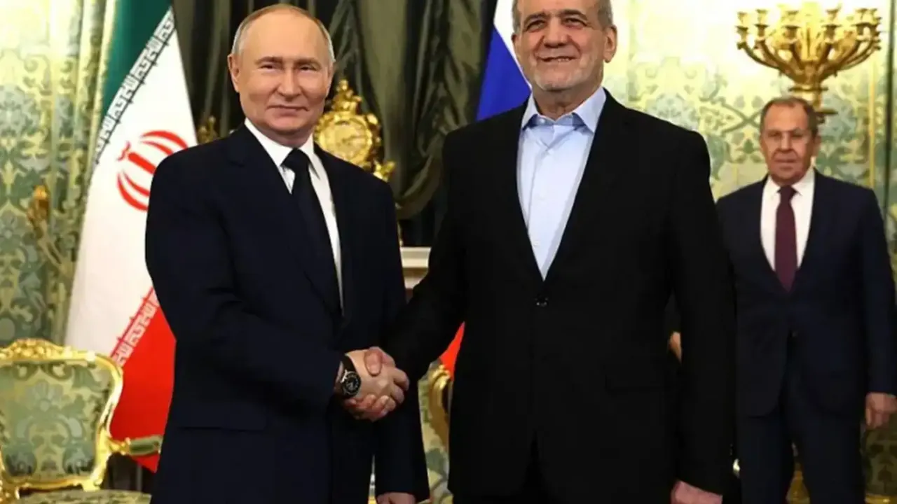 Putin, Pezeşkiyan ile Orta Doğu’daki gelişmeleri görüştü!