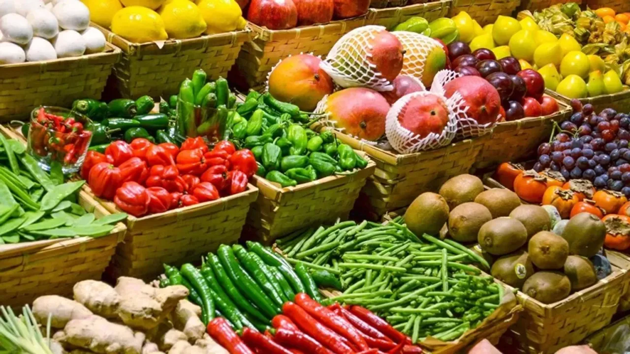 Sebze meyveyi fahiş fiyatla satan zincir marketlere ceza yağdı