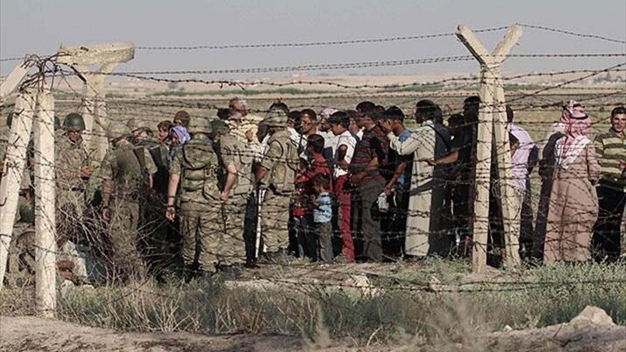 Suriye'de vatandaşlıkları bulunmayan Kürtler için başvurular başladı