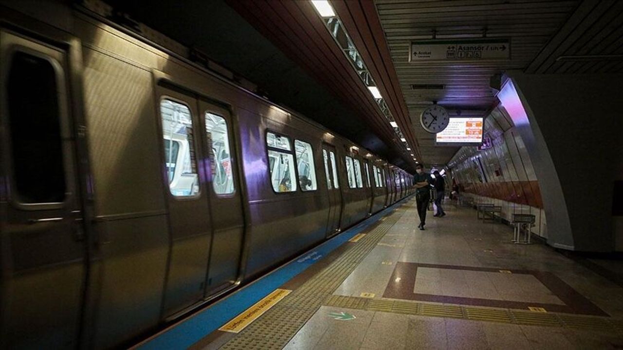 İstanbul'da 2 metro istasyonu ulaşıma kapatıldı